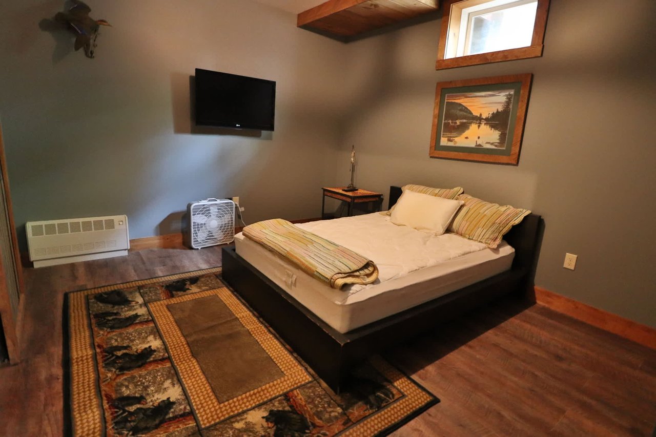 Single family log home ski season rental
