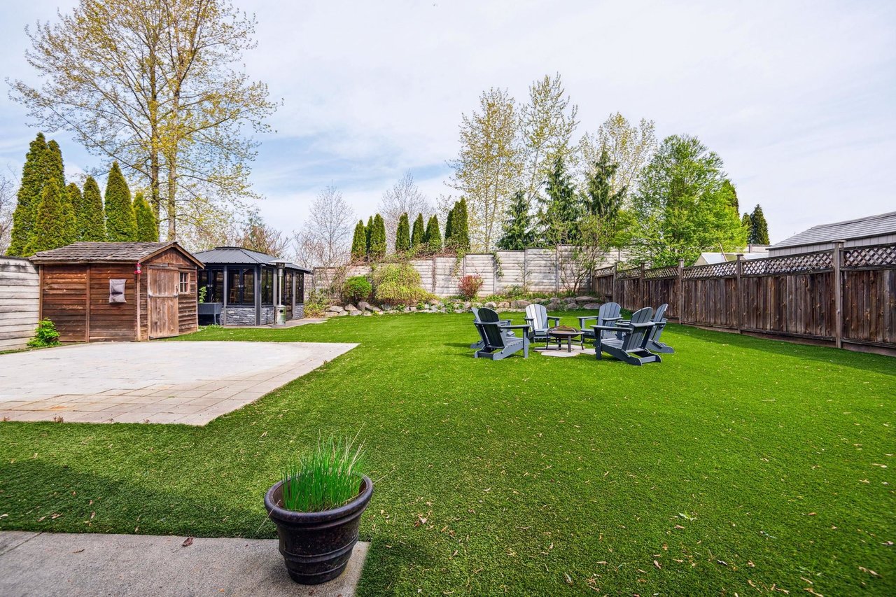 20307 98a Ave