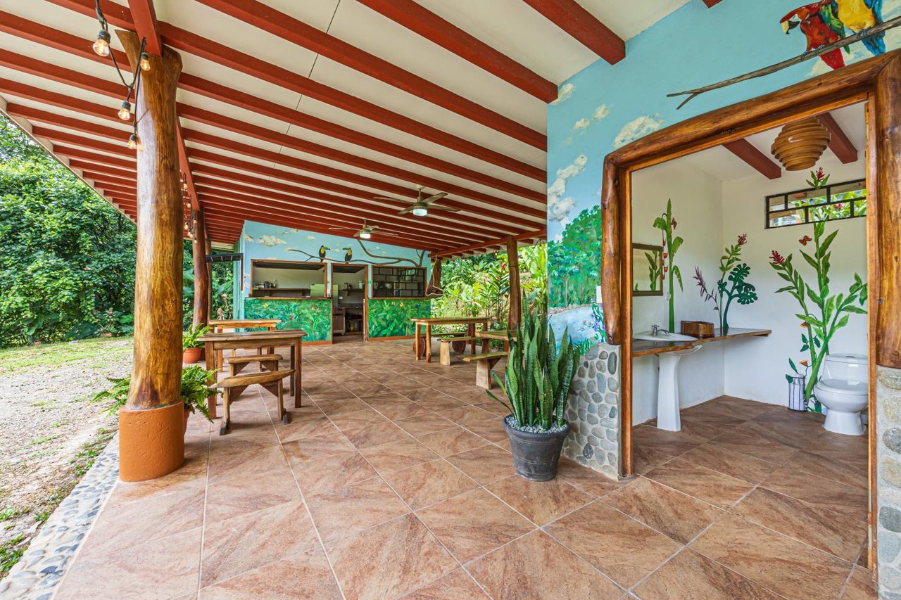 Uvita, Jungle Retreat Center on the Uvita River. Private and 17 Acres