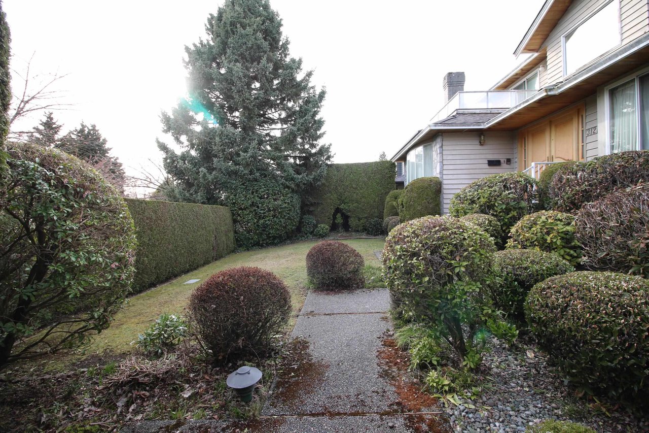 3121 W 44th Ave