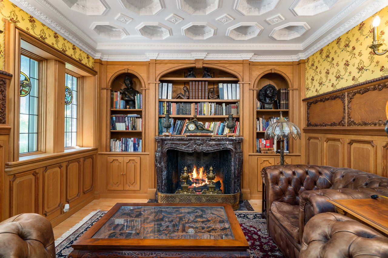 4 Thornewood Lane SW