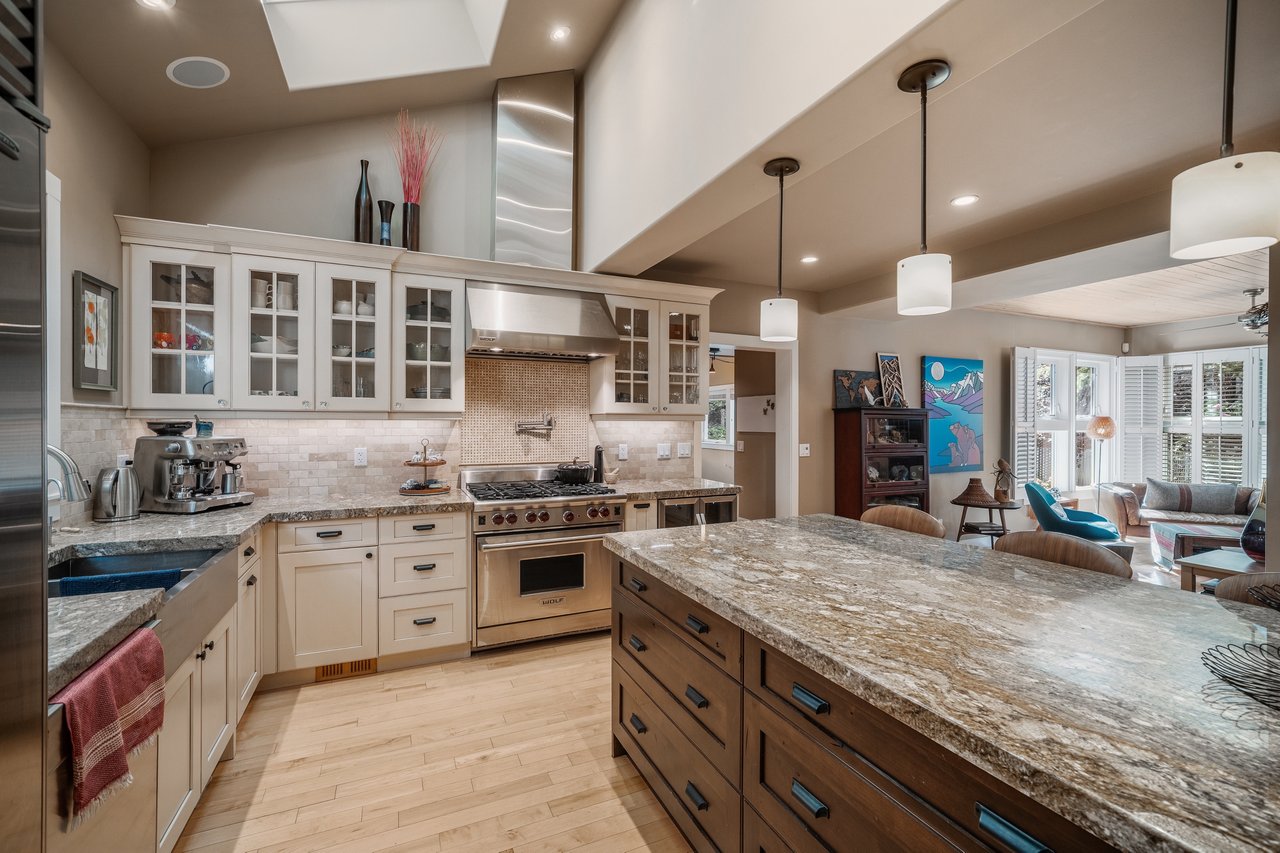 140 Rundle Crescent