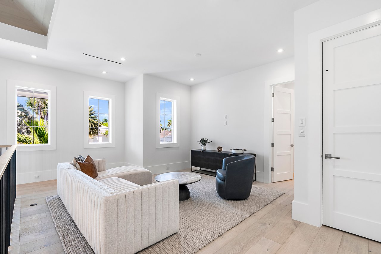 Designer Furnished Waterfront Retreat