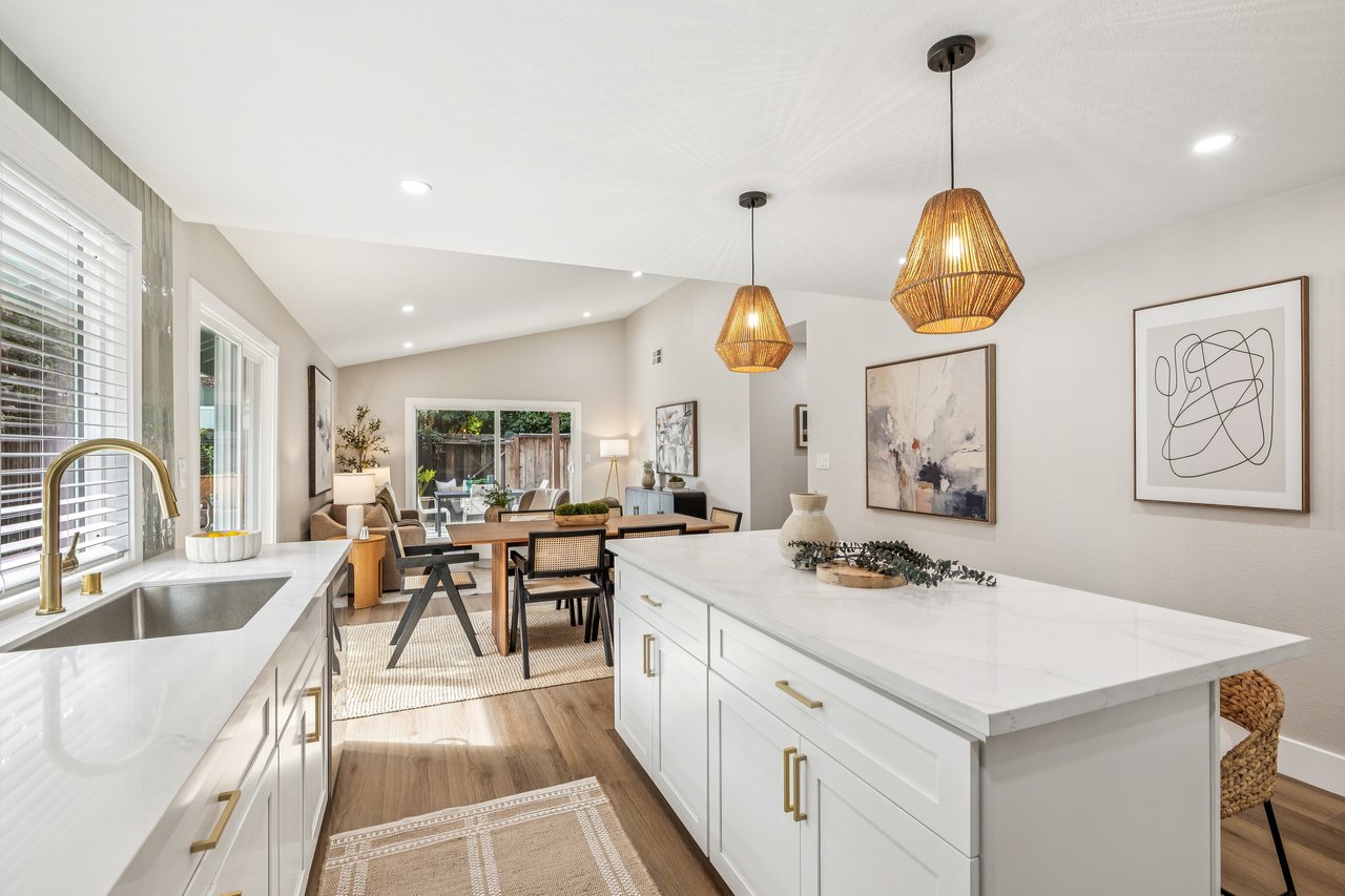 Stunning One Level Ponderosa Home!