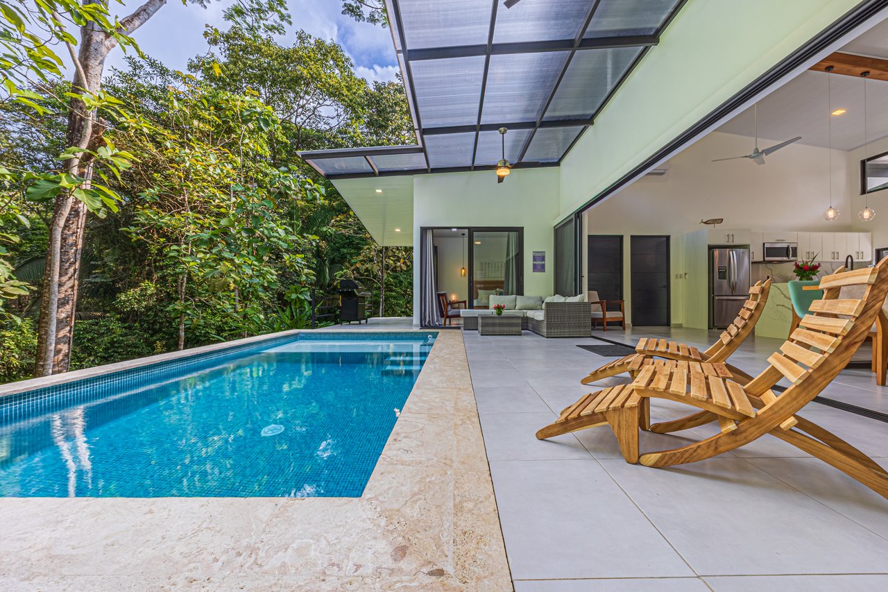 Casa Ballena Pearl with Extra building site!