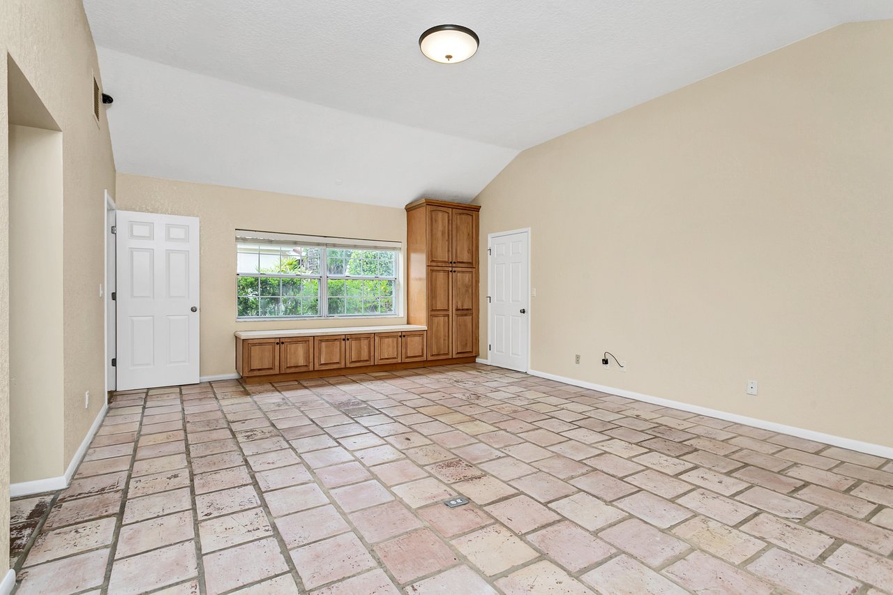 11015 Clipper Court