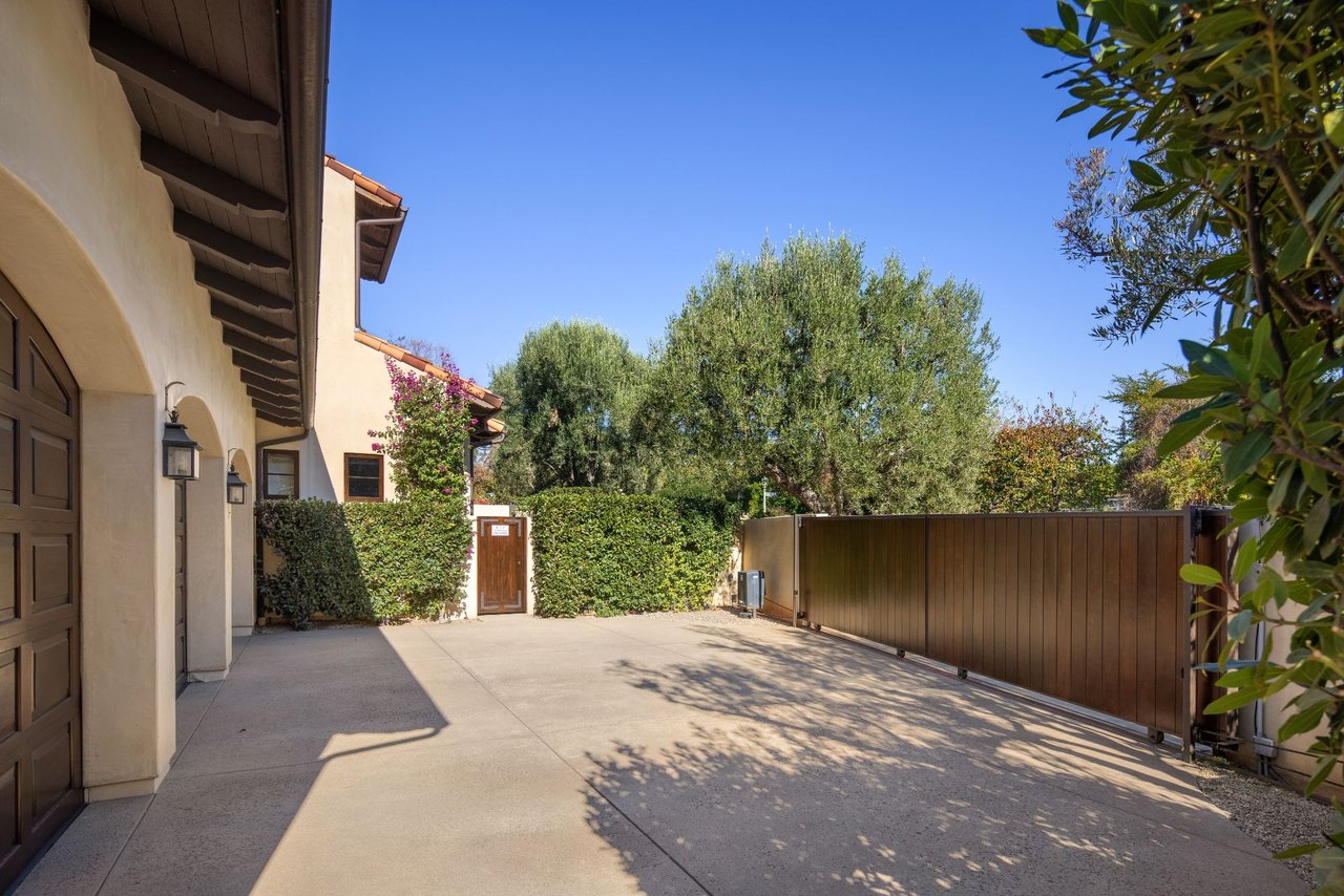 1571 San Remo Dr