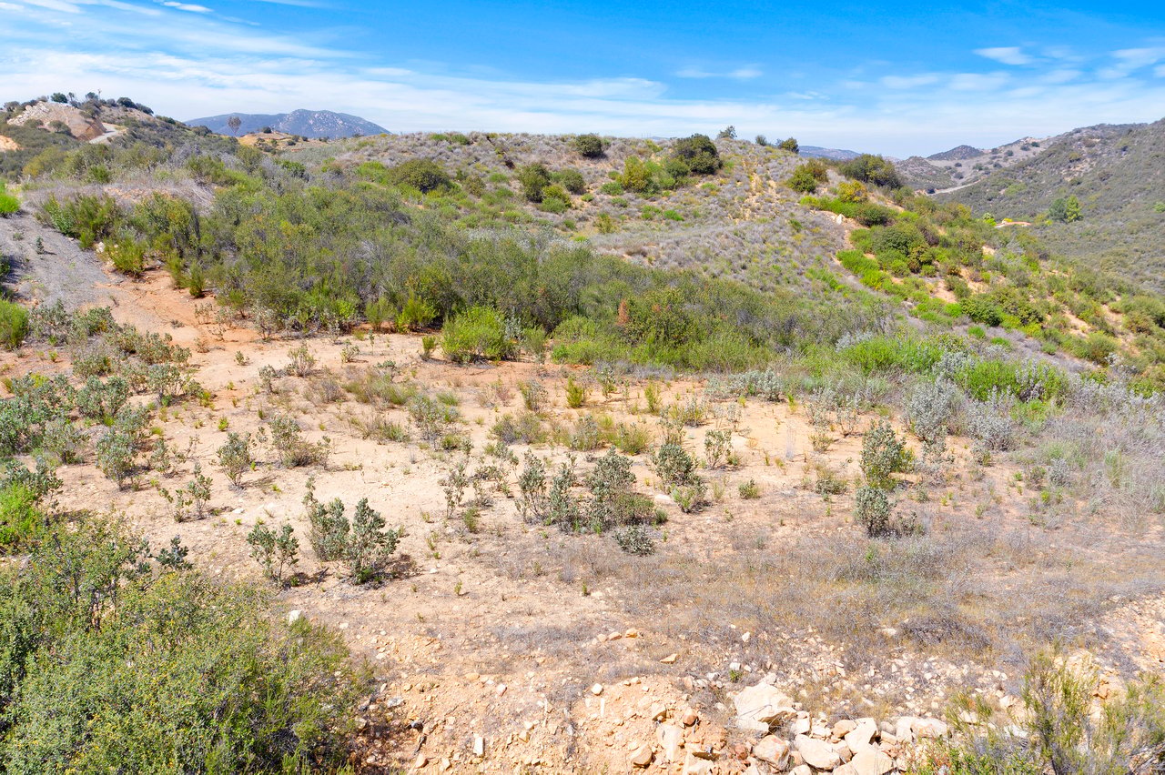 2 La Cresta Highlands Circle