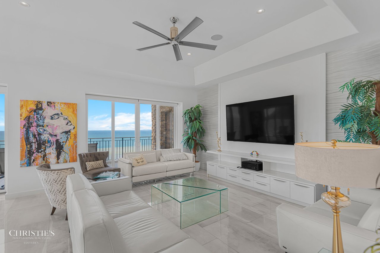 Vista Las Palmas – Executive Oceanfront Penthouse 11B