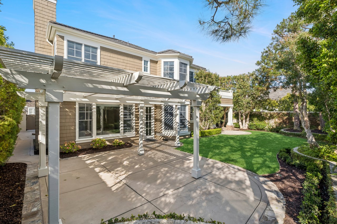 15 Jupiter Hills Drive