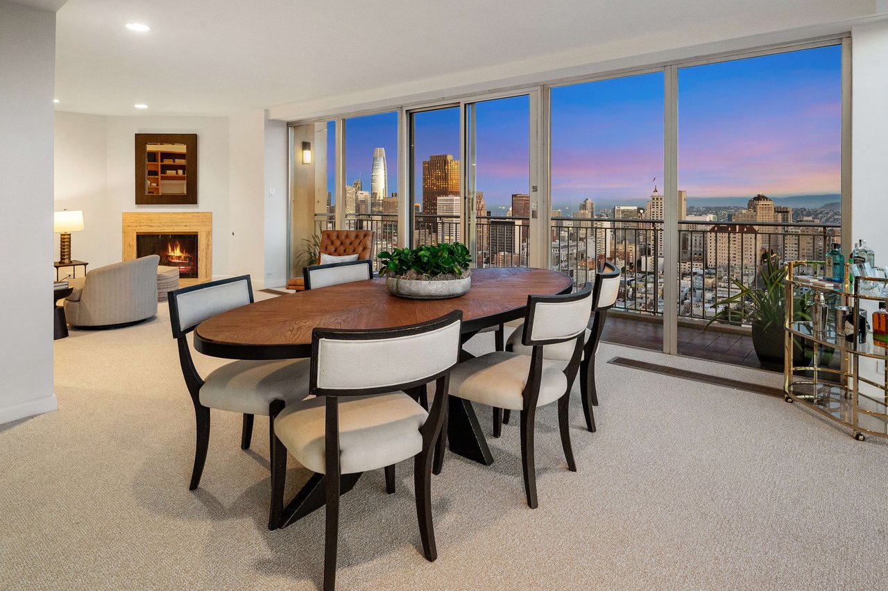 Showcase View Apartment at 1750 Taylor