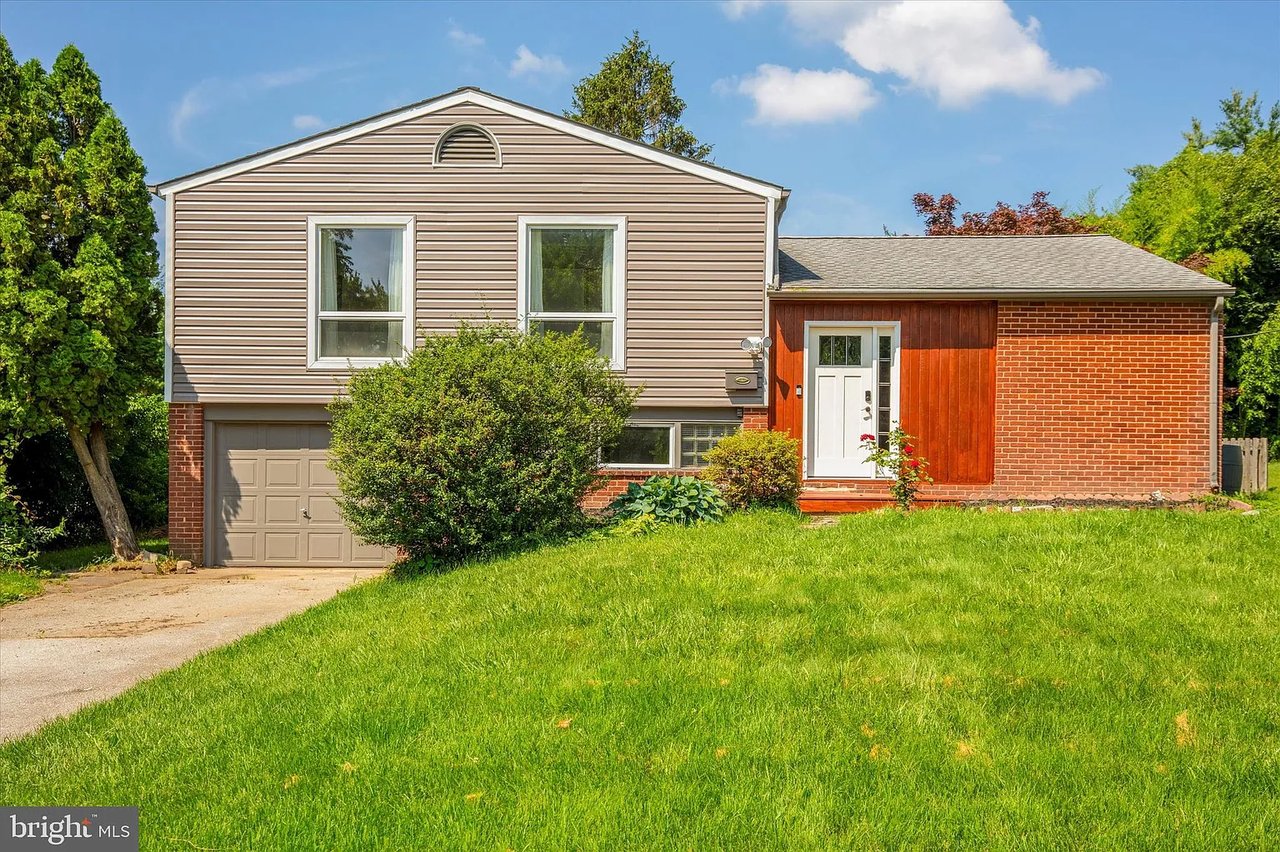 625 Wayland Rd
