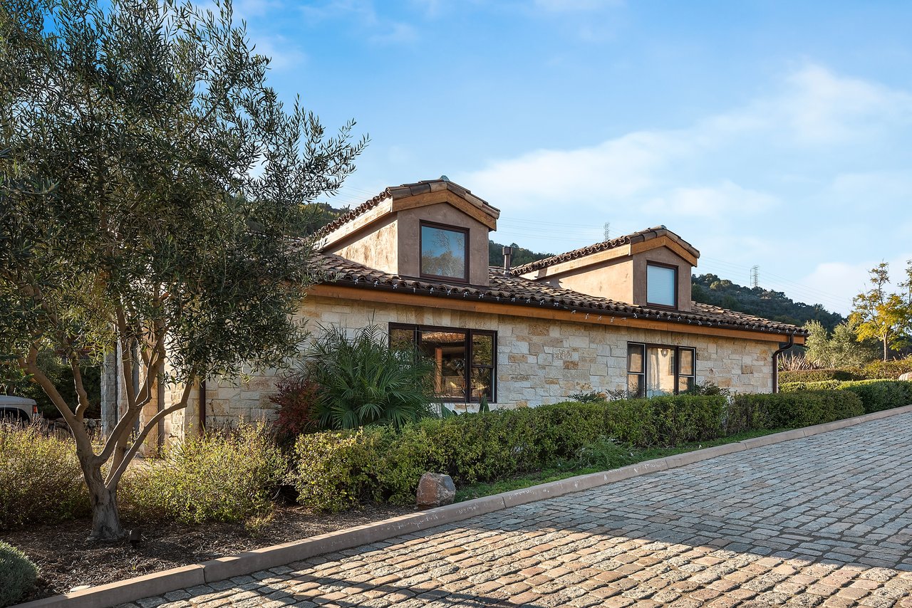 22100 Mount Eden Road