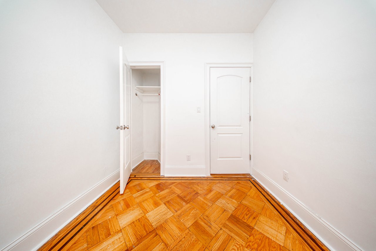 23-42 Crescent Street