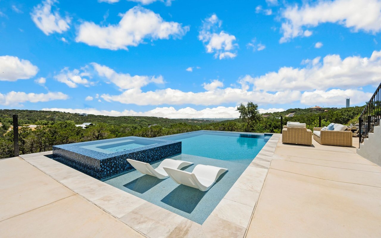 Two Reasons You Should Sell Your House