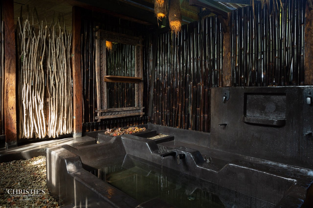 Villa Animales – Luxury Jungle Sanctuary