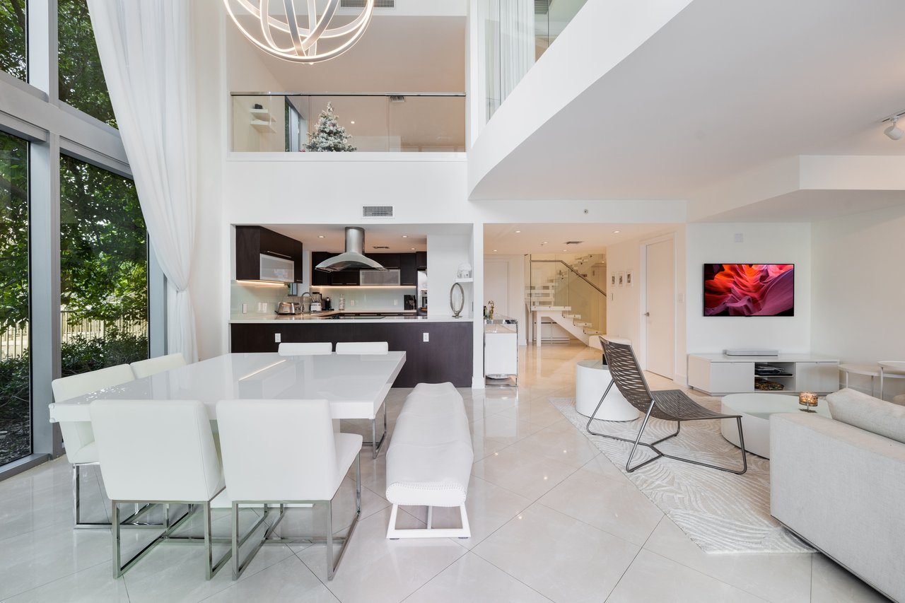 7928 East Drive #106