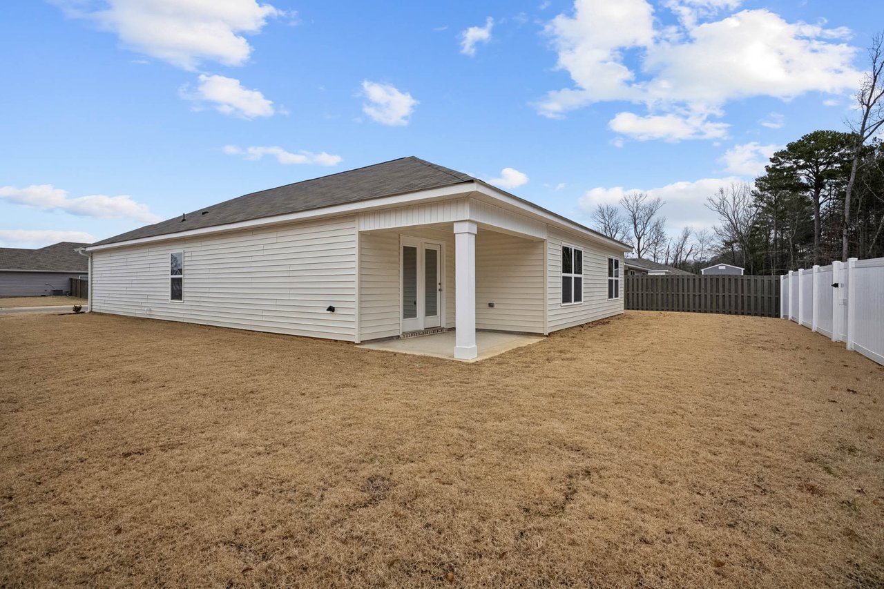 Adorable 4 Bedroom Bungalow in Owens Crossroads!!