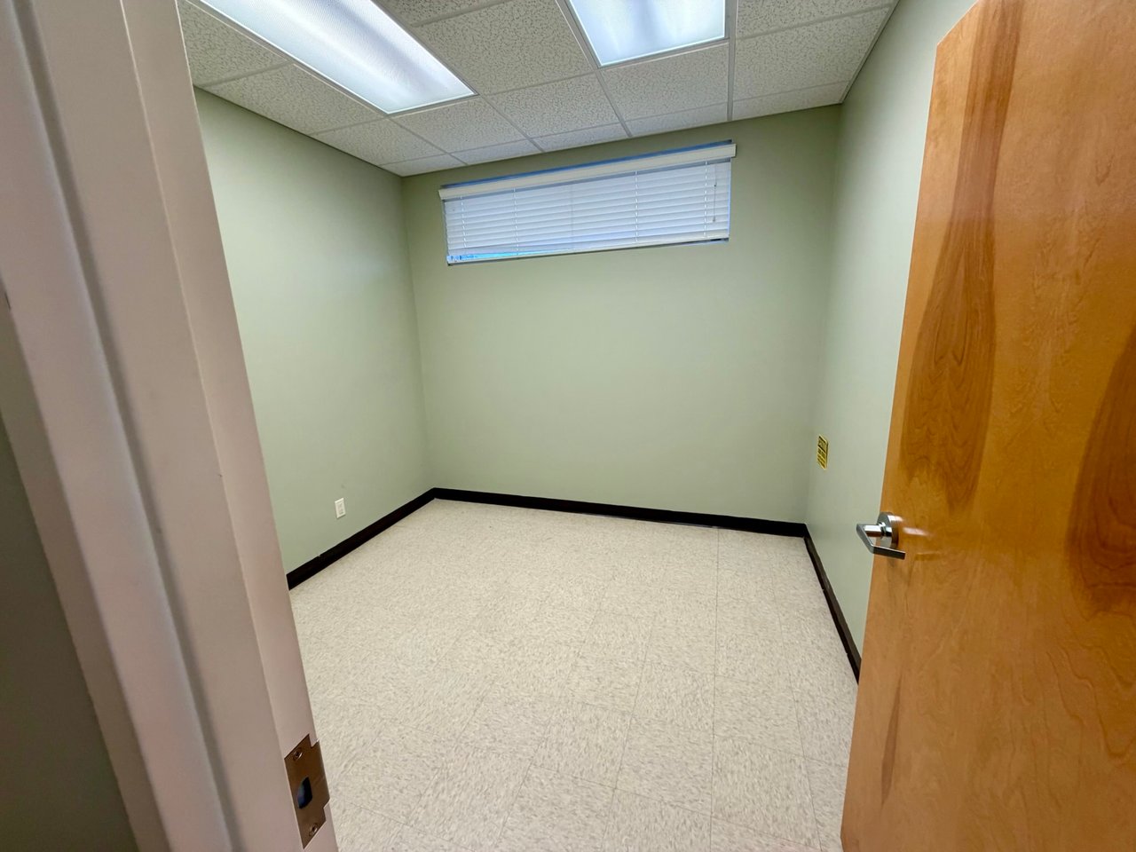 514 Mary Esther Cut Off NW