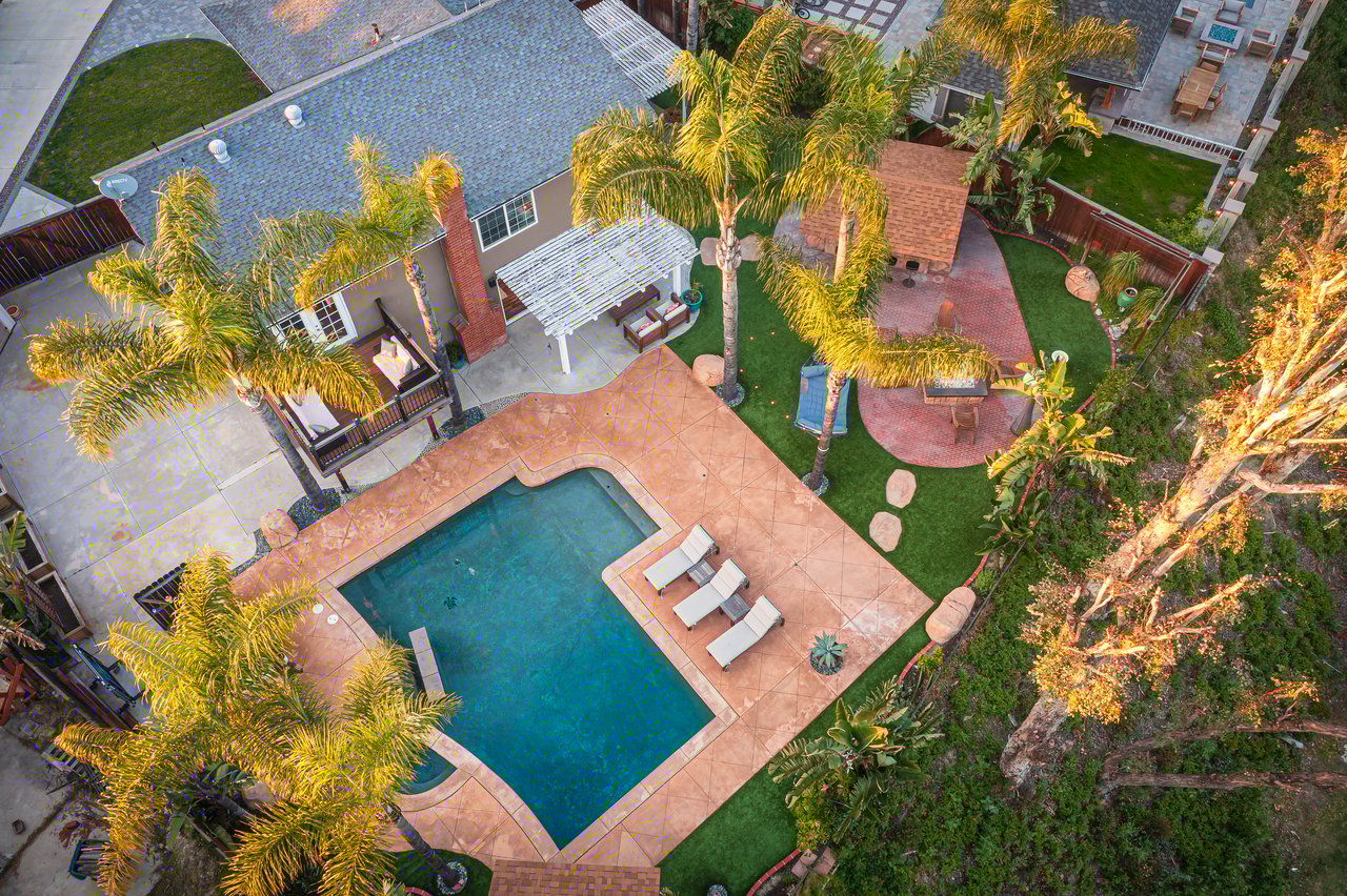 23965 Carrillo Dr