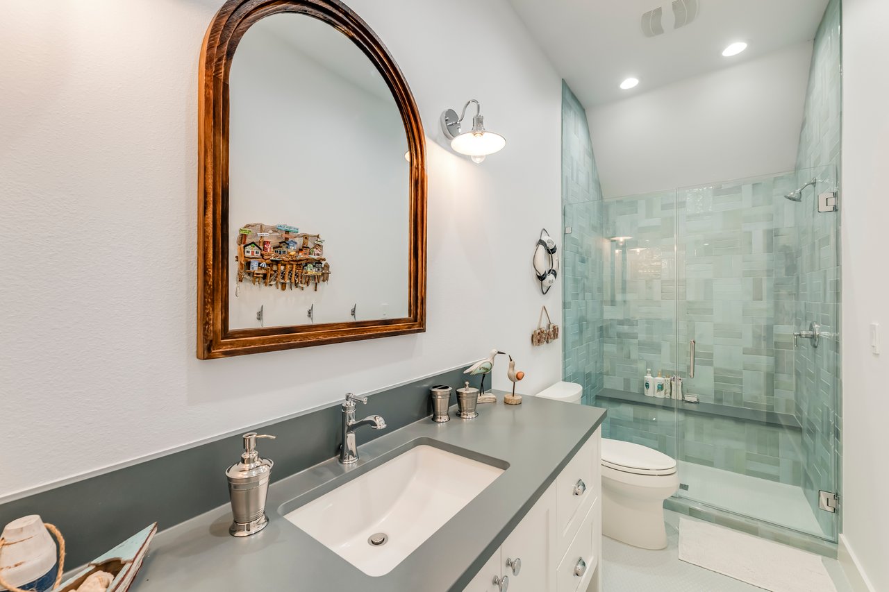 Dewdrop Street, 6110 Sq. Ft.