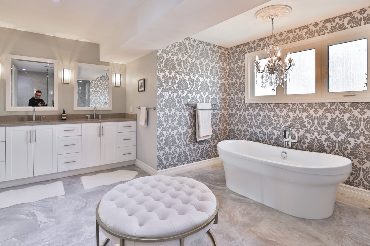 45 Tradwind Drive, Oakville