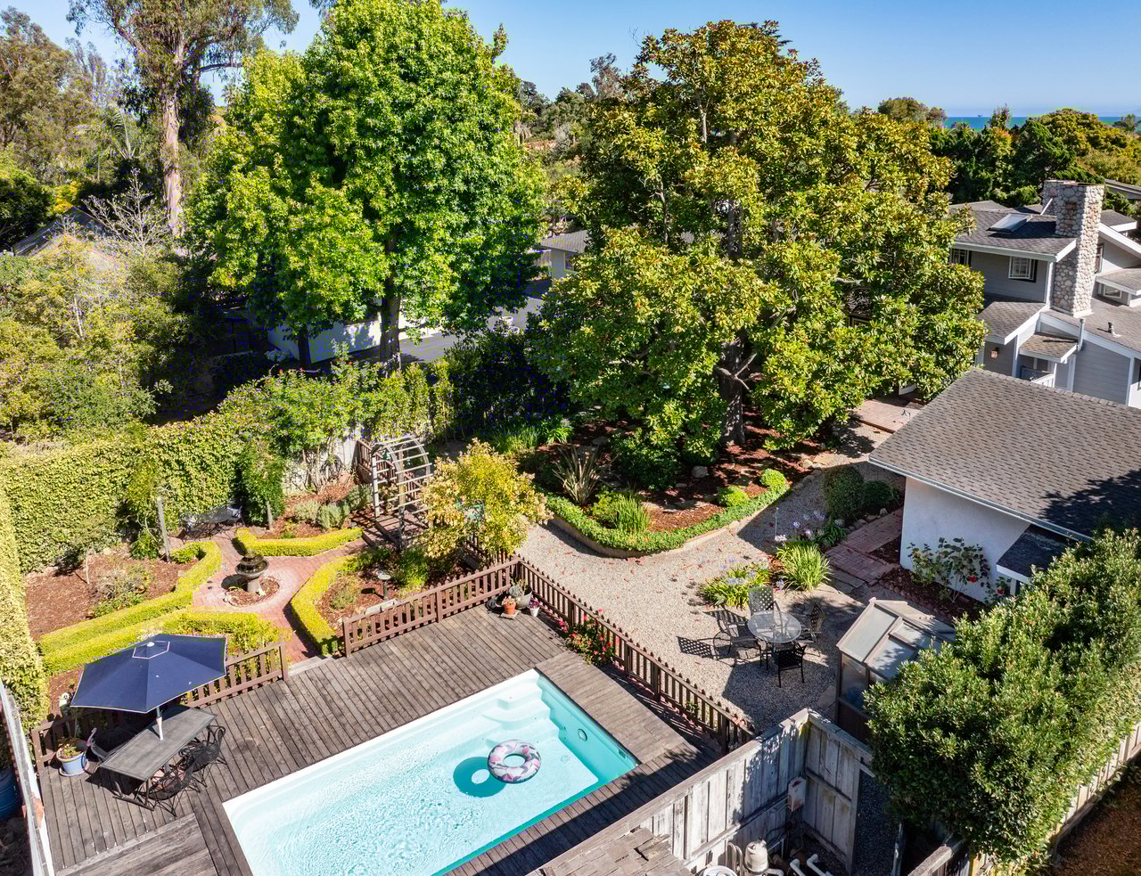 Four Bedroom Home Near Butterfly Beach