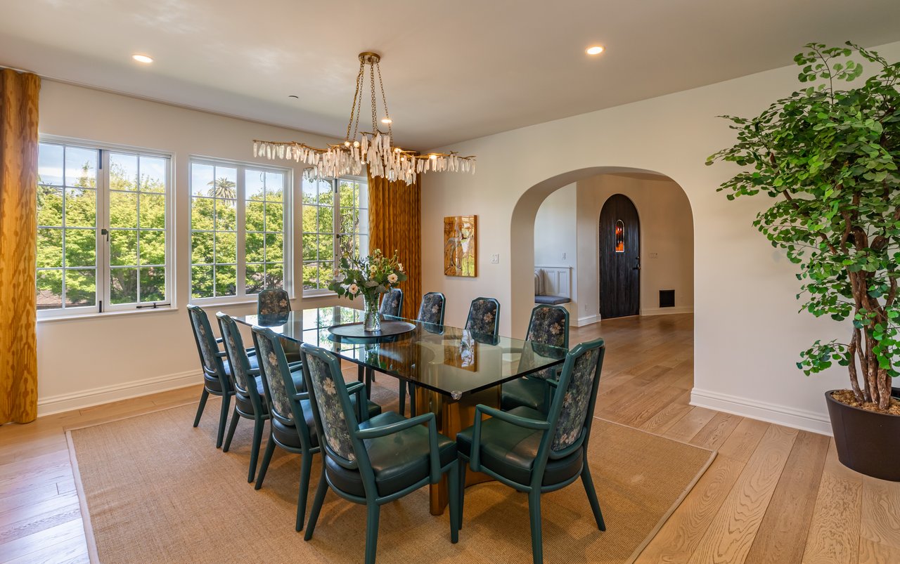 233 Hillside Rd