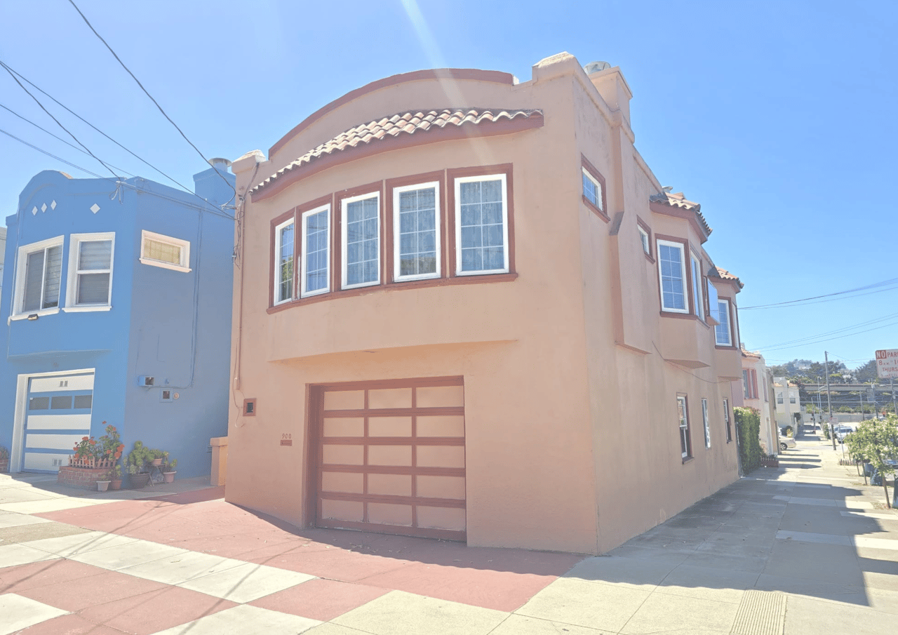 900 Huron Ave
