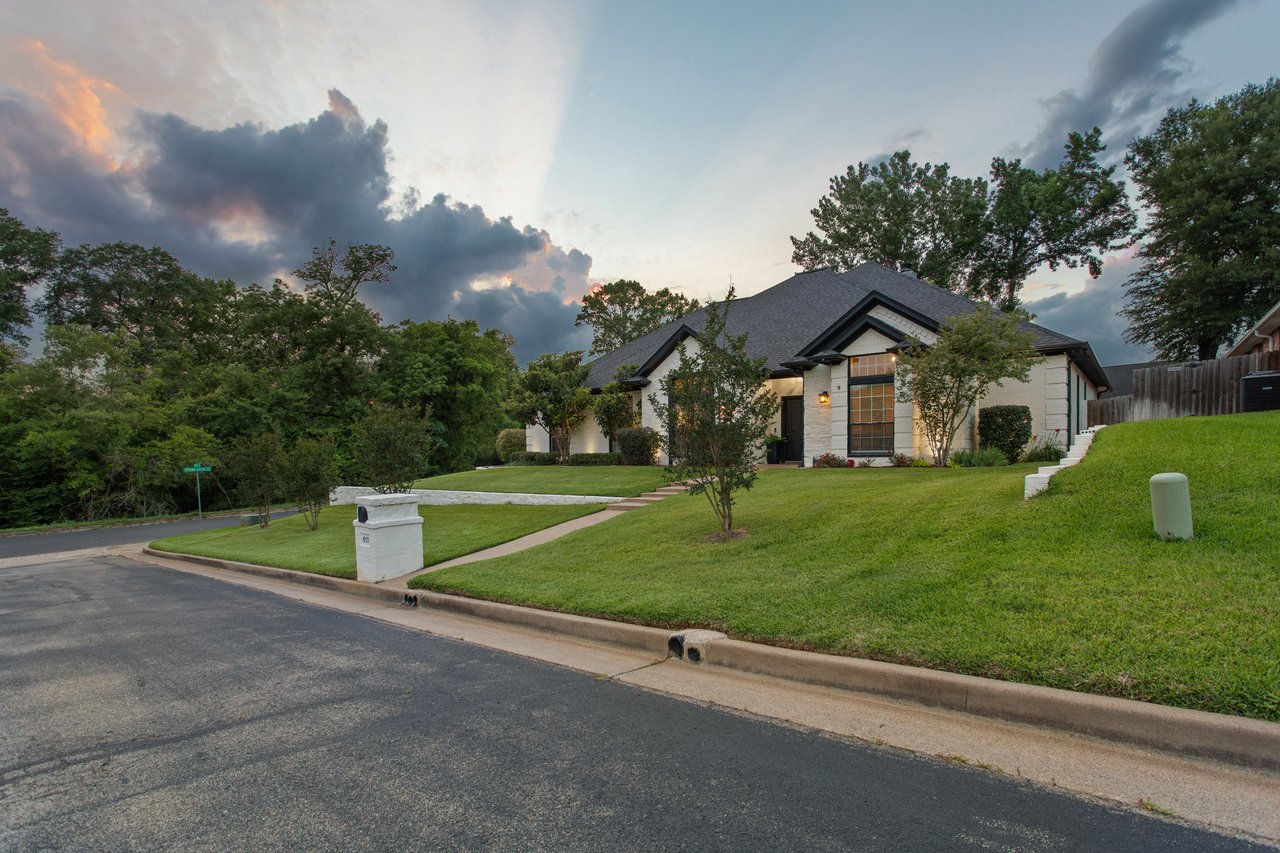 613 Steeple Ct