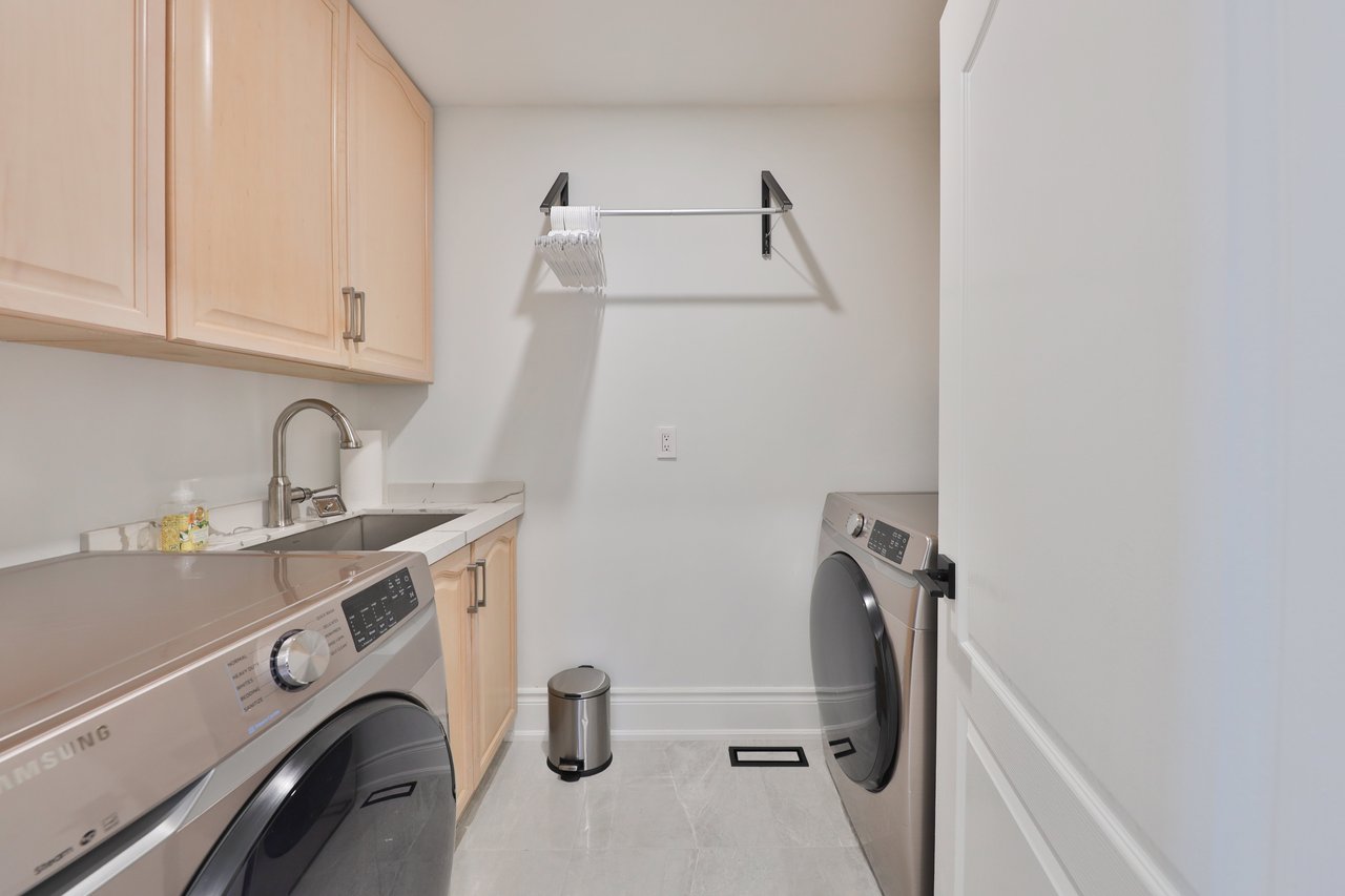 30-2400 Neyagawa Boulevard, Oakville