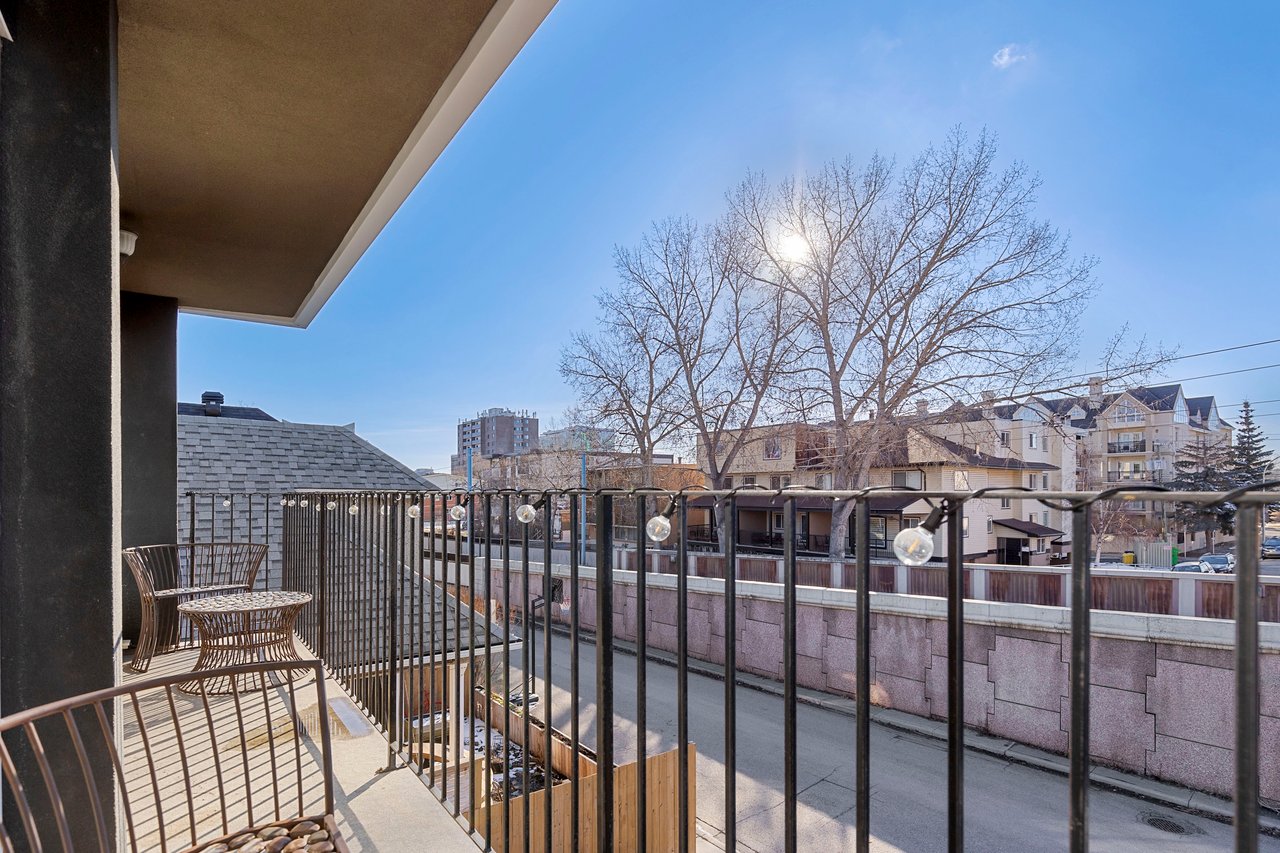 806 9A Street NW Unit: 7