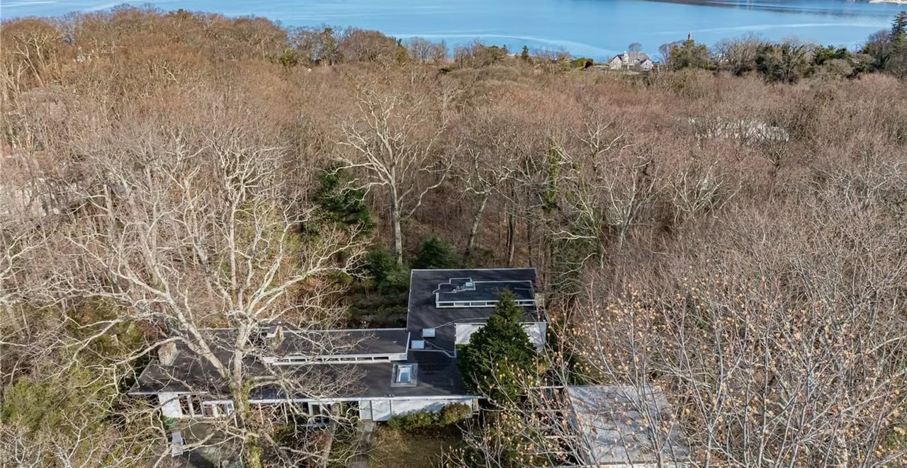 210 Sunset Rd