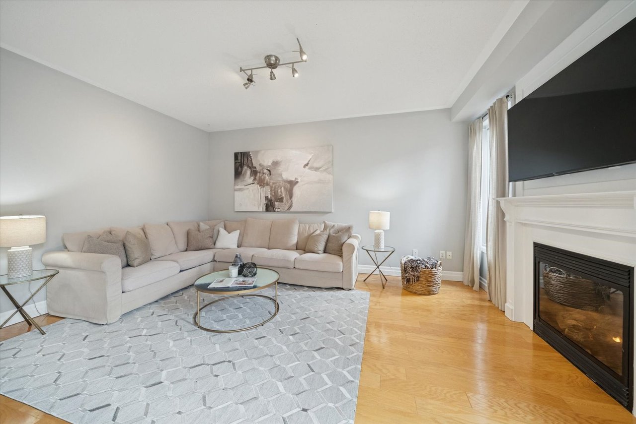 77 Fred Silvester rd