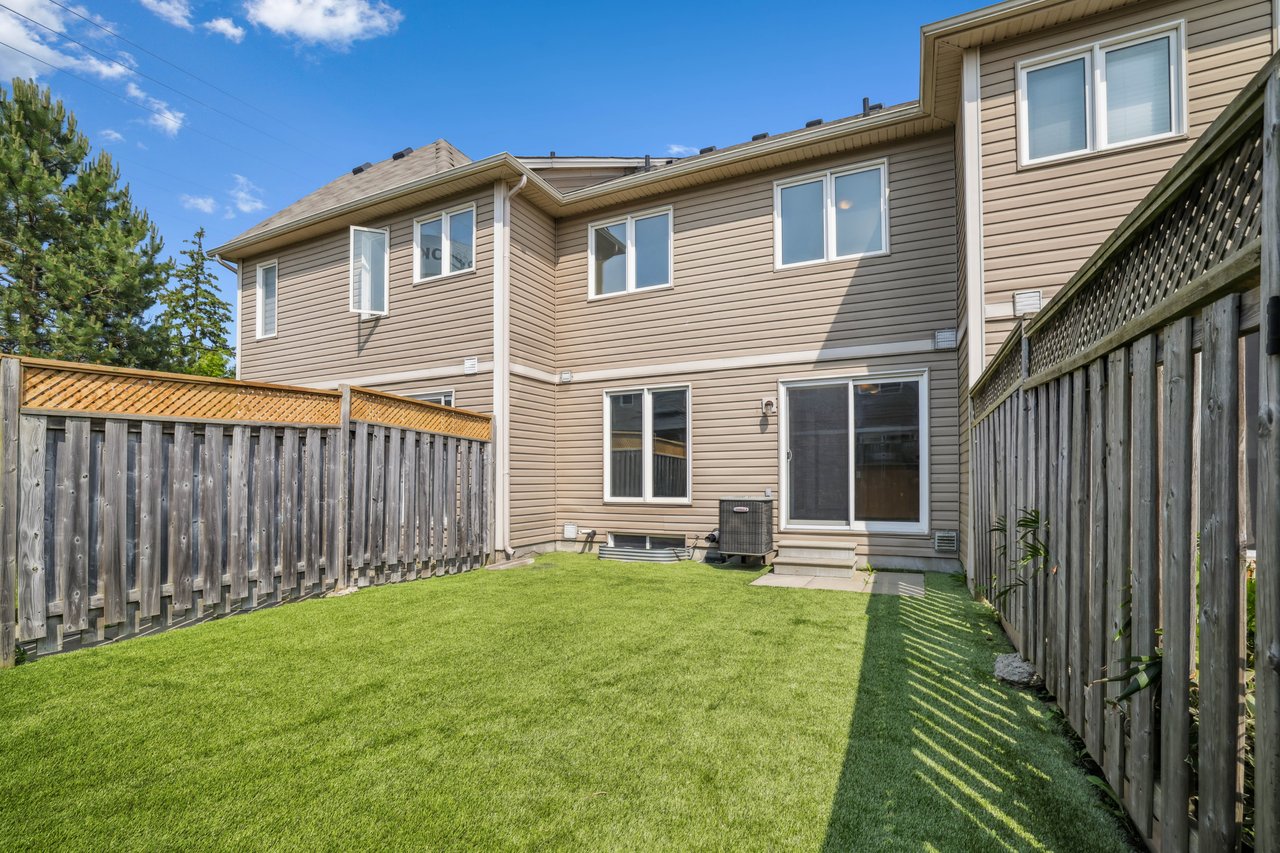 Freehold Townhouse on Quiet Court