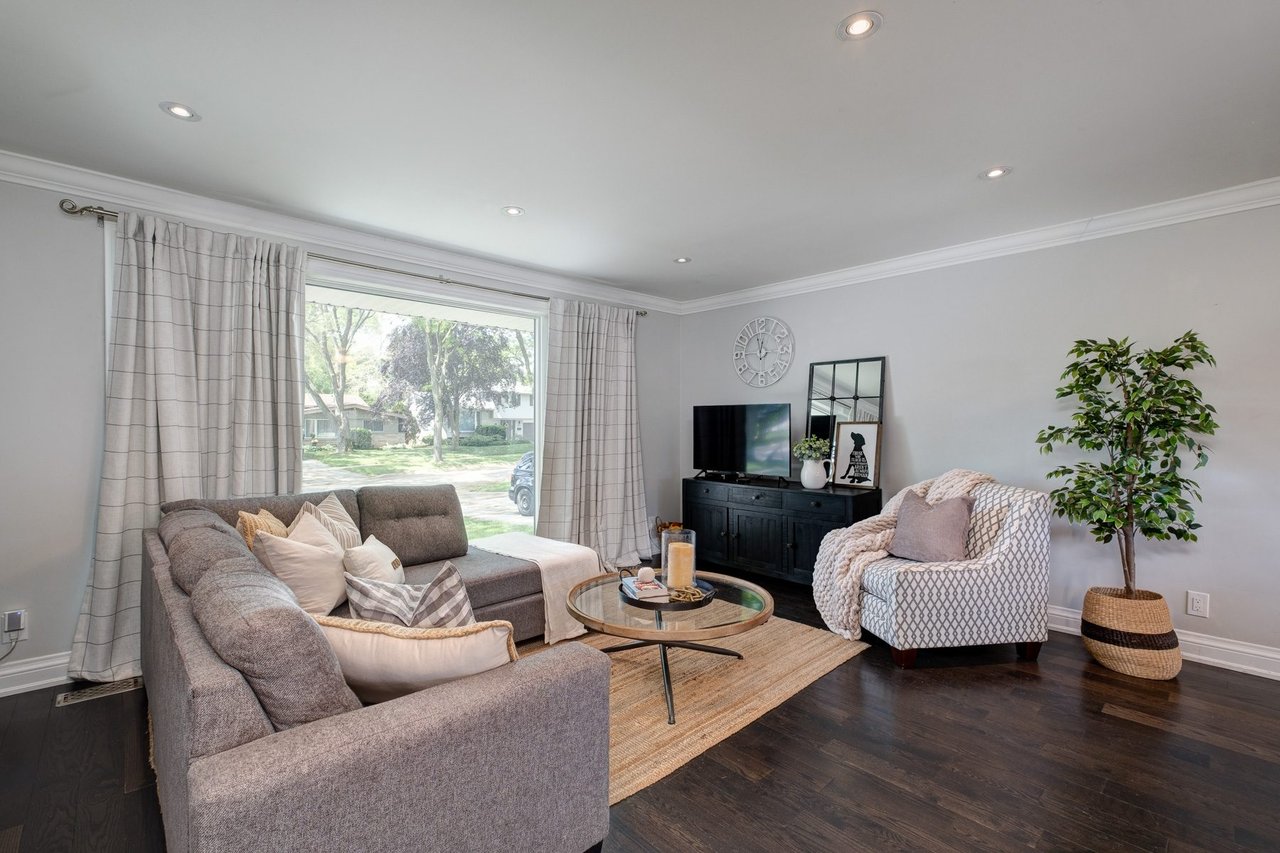 559 Elwood Rd