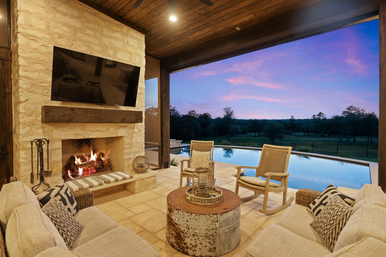 1457 Avenida High View