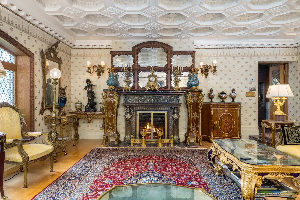 4 Thornewood Lane SW