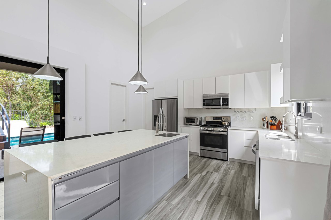 Casa Avalon |  New 4-Bedroom Home on 1.48-Acre Lot – Build 2 More Structures, Just Minutes from the Beach! 