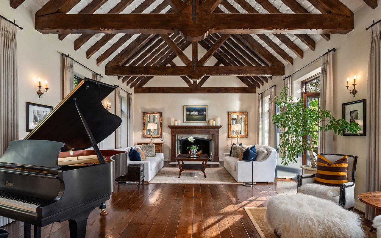 Historic Waterfront Estate in Magnolia