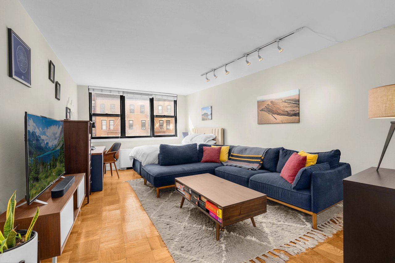 225 E 36th St, #4H