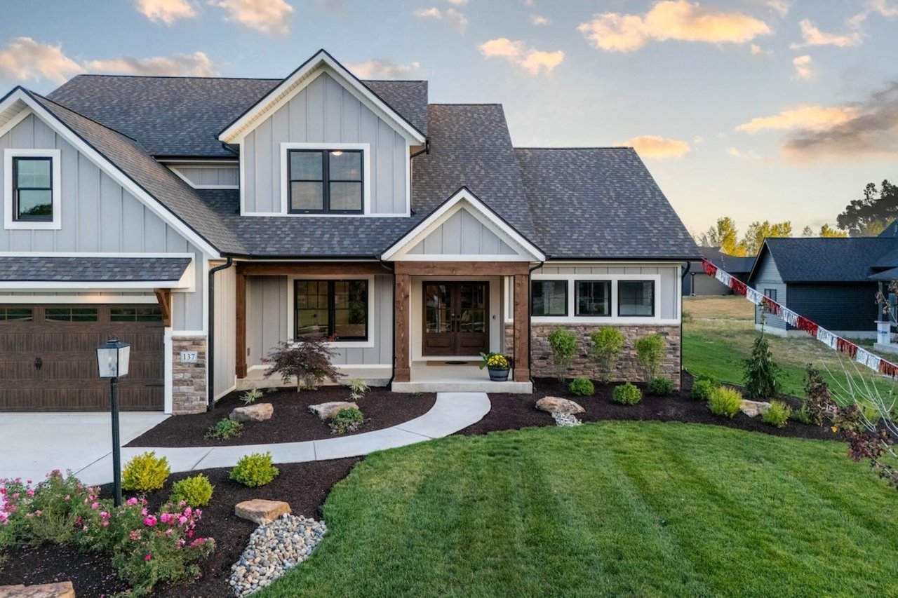 137 W Basalt Dr