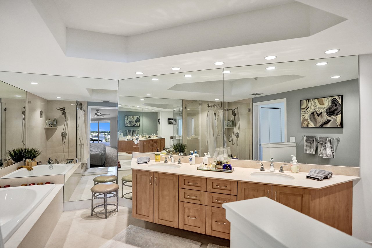 2831 North Ocean Boulevard, Unit 1108N