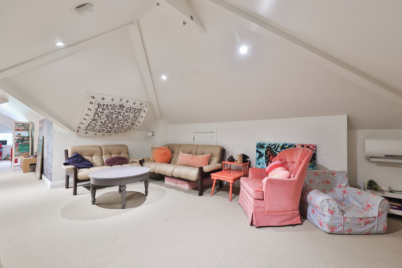 52 Kerr Street, Oakville