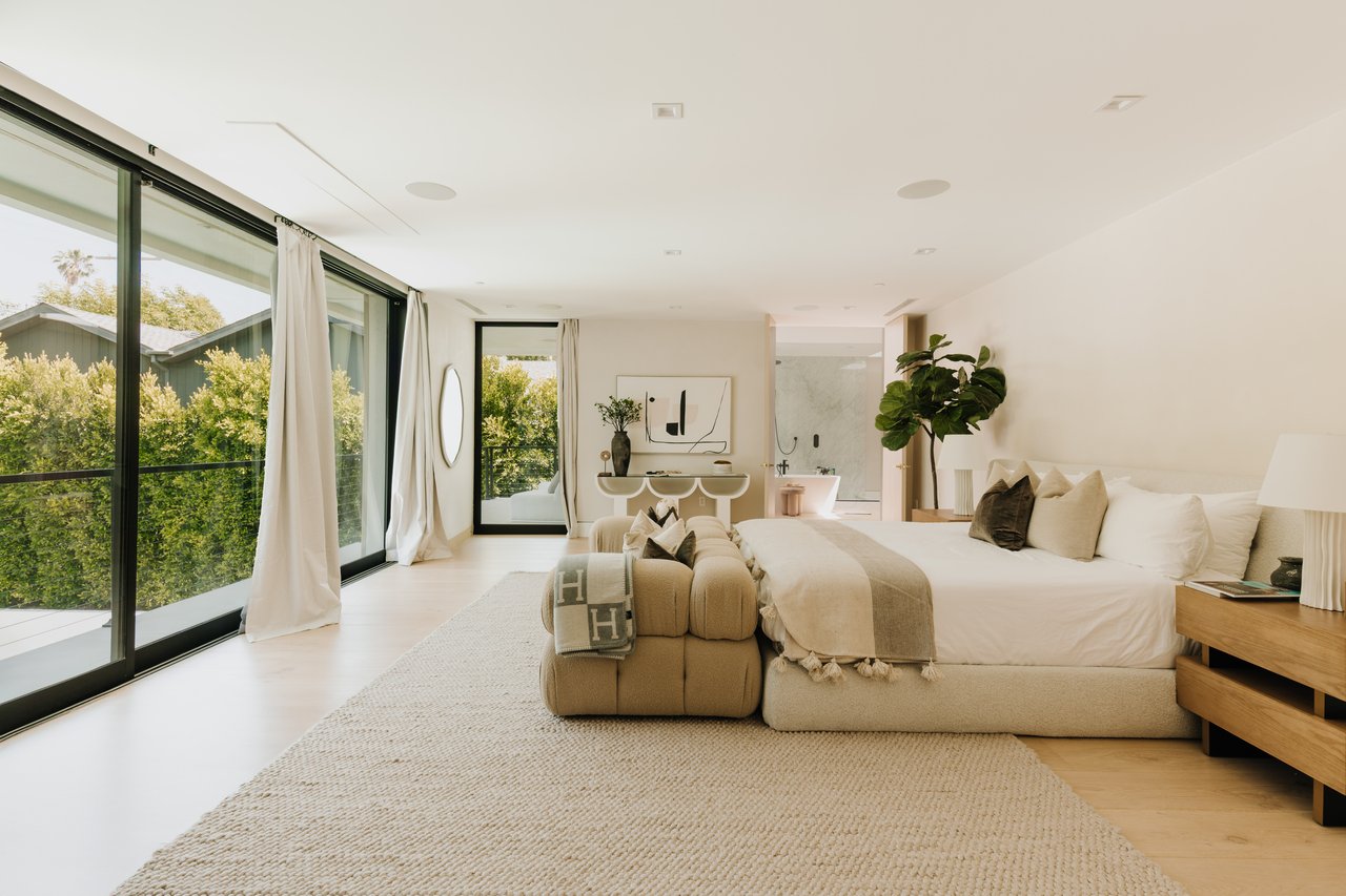 260 S Canyon View Dr