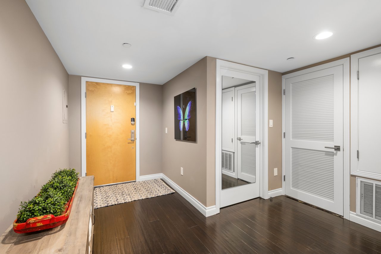 1544 7th St #6A, Santa Monica