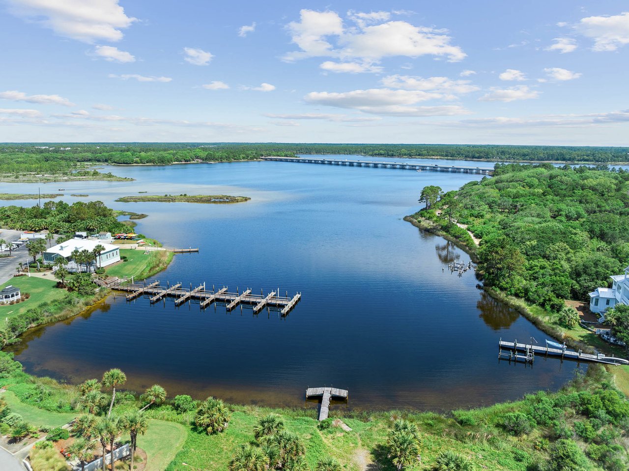 Pinnacle Port Condominium