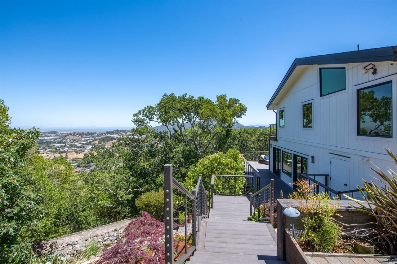 731 Fawn Dr