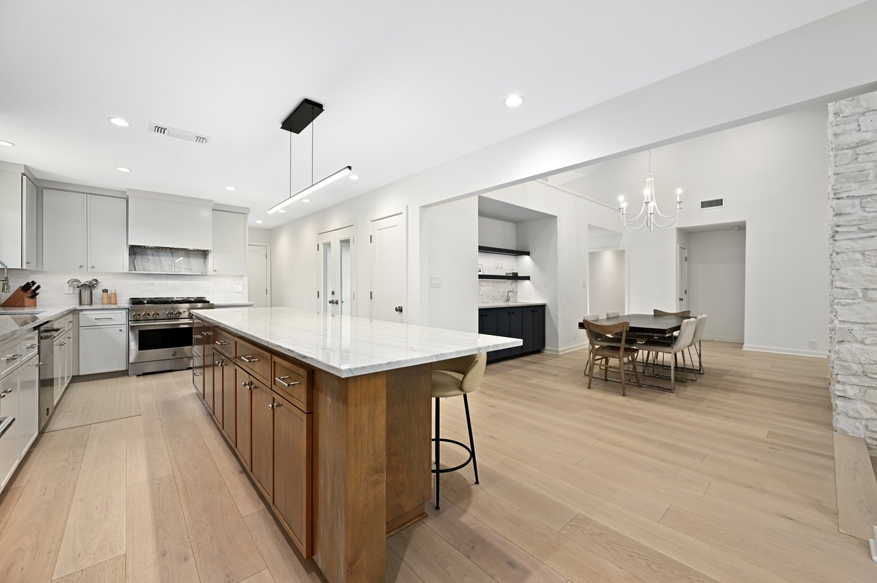 3212 Thousand Oaks Dr