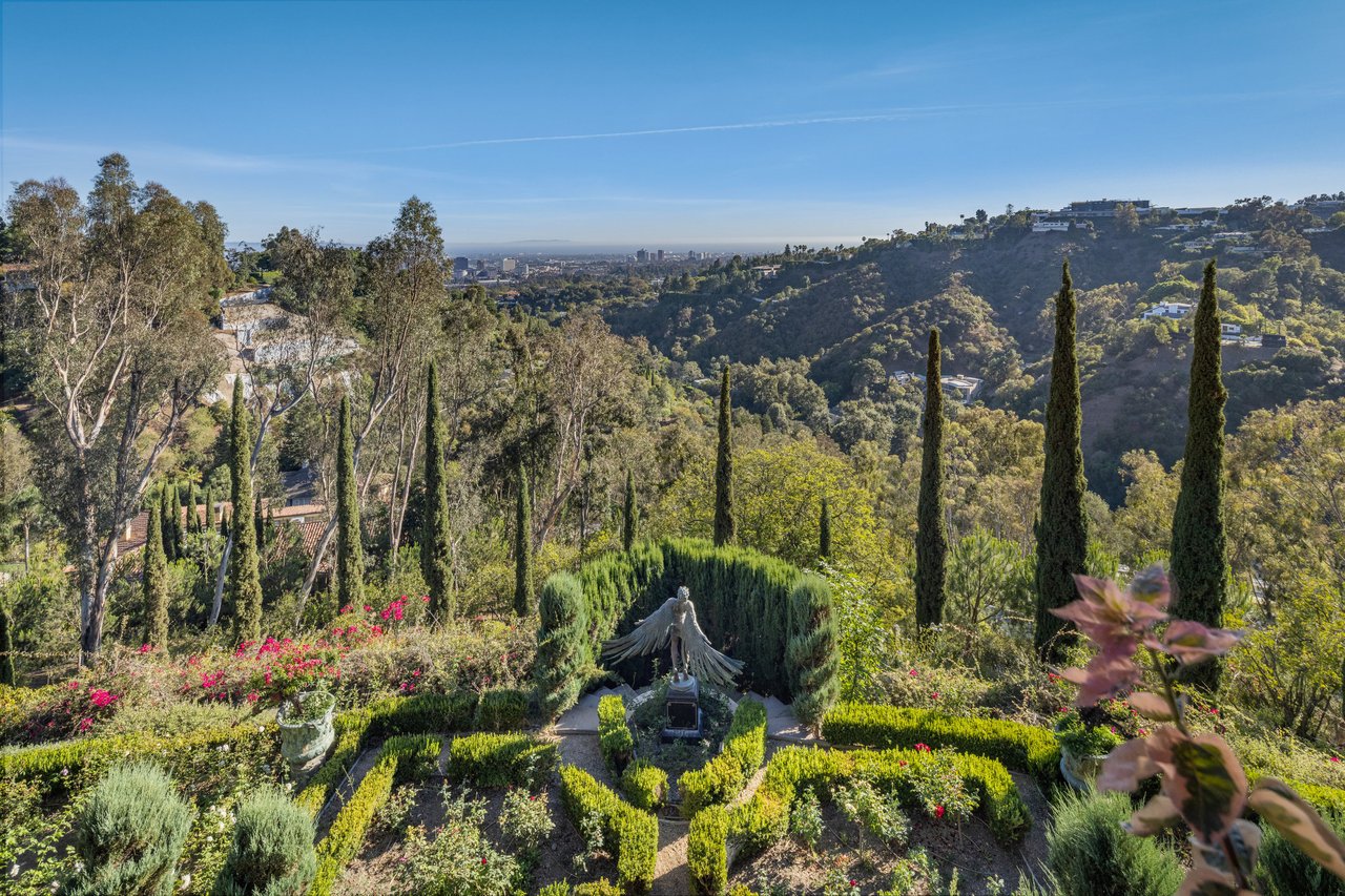 1005 Bel Air Ct